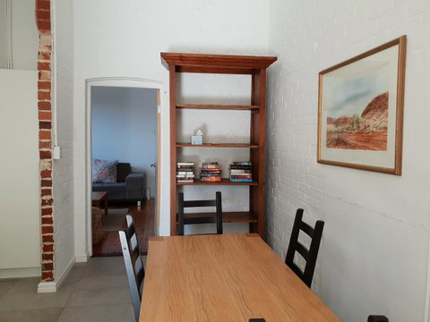 Captain\'s Heritage Cottage - Central Fremantle 2 Bedroom Historic Cottage - Tourism Bookings 3