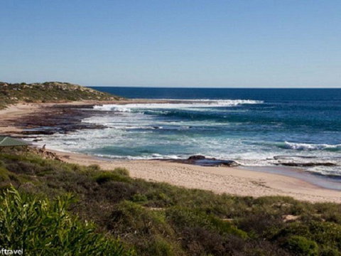 Surf Shack - Tourism Bookings 2