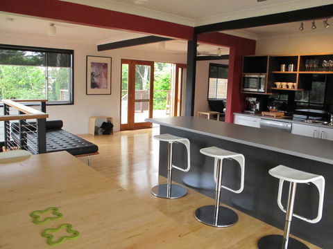 Pendeli Beach House - Events Australia 3