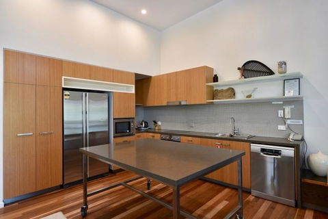 East On Byron - Accommodation Europe 12