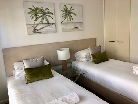 East On Byron - Accommodation Europe 33