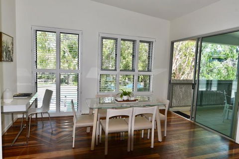 East On Byron - Accommodation Europe 29
