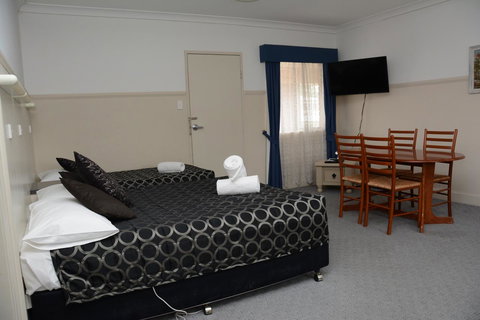 Ben Chifley Motor Inn - Accommodation Europe 20