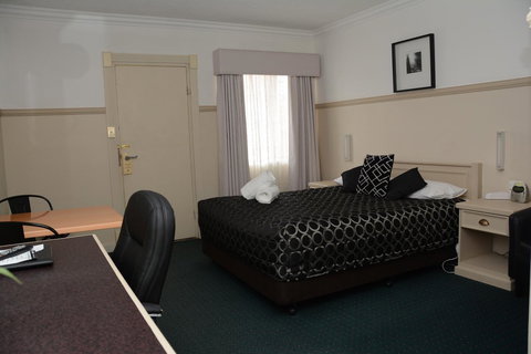 Ben Chifley Motor Inn - Accommodation Europe 15
