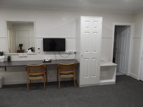 Ben Chifley Motor Inn - Accommodation Europe 6