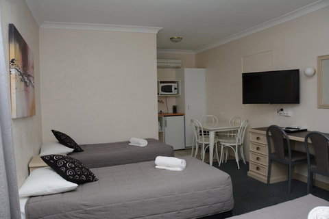 Ben Chifley Motor Inn - Accommodation Europe 4