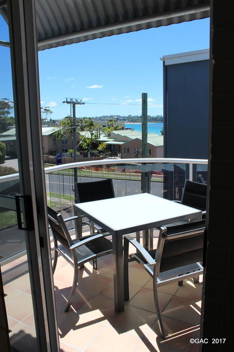 Mollymook Cove Apartments - Events Australia 18