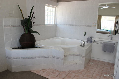 Mollymook Cove Apartments - Events Australia 8