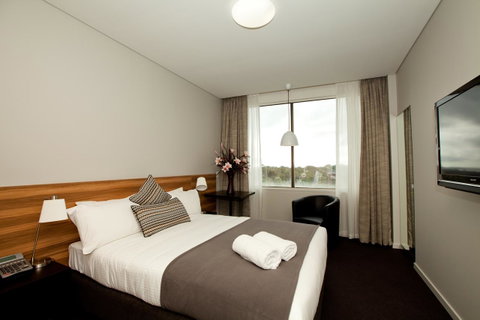 Metro Hotel Miranda - Tourism Bookings 13