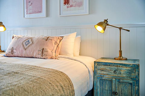 The Lord Byron - Accommodation Europe 16