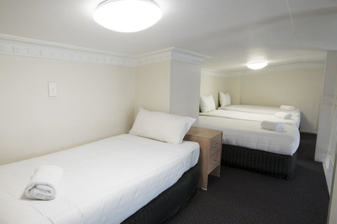 Banjo Paterson Inn - Tourism Bookings 27