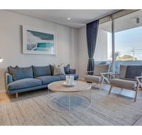 Oceanside Elegance At Superb Home Steps From Sand - Events Australia