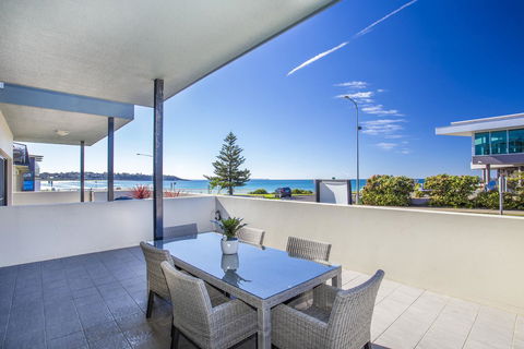 Beachfront 2 - Events Australia 0
