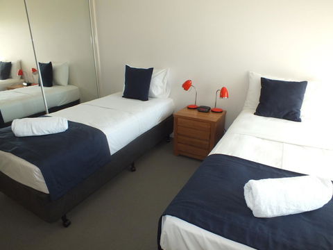 Pacific Marina Apartments - Tourism Bookings 35