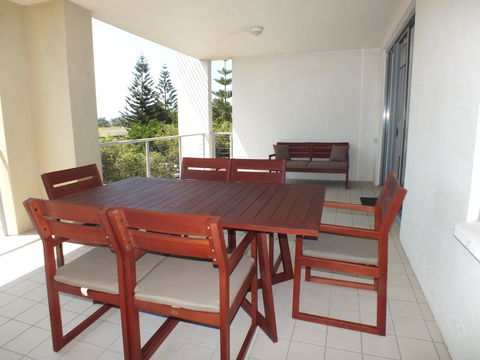 Pacific Marina Apartments - Tourism Bookings 26