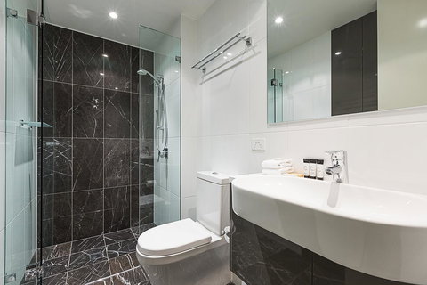 Lakefront 116 Kingston ACT - Accommodation Europe 8