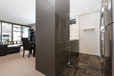 Lakefront 116 Kingston ACT - Accommodation Europe 12