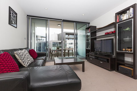 Lakefront 116 Kingston ACT - Accommodation Europe 14