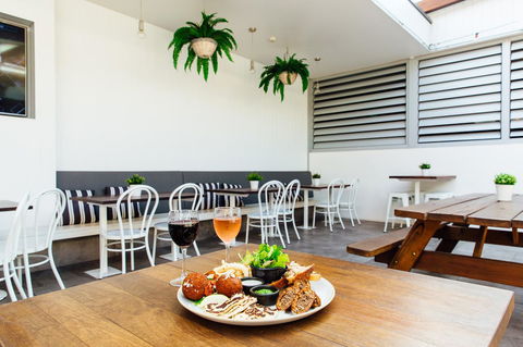 Coniston Hotel Wollongong - Accommodation Europe 10