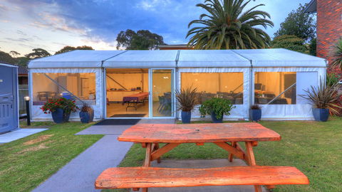 Pelican Motor Inn - Events Australia 26