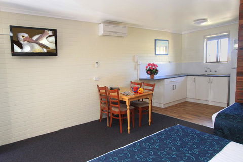 Pelican Motor Inn - Events Australia 37