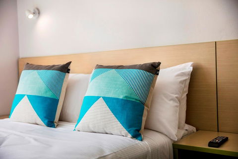 Nightcap At Caringbah Hotel - Events Australia 26