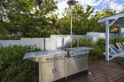 Oaks Nelson Bay Lure Suites - Tourism Bookings 7