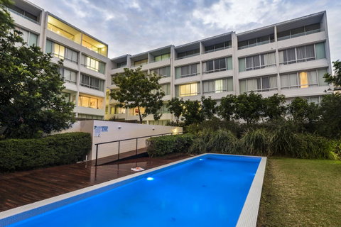 Oaks Nelson Bay Lure Suites - Tourism Bookings 9