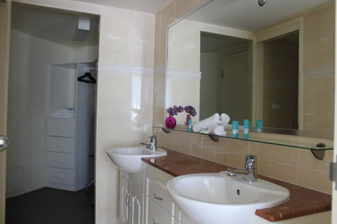 The Boathouse Resort Luxury Apartments - Events Australia 7