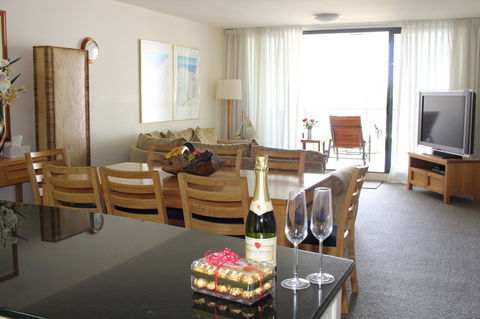 The Boathouse Resort Luxury Apartments - Events Australia 21