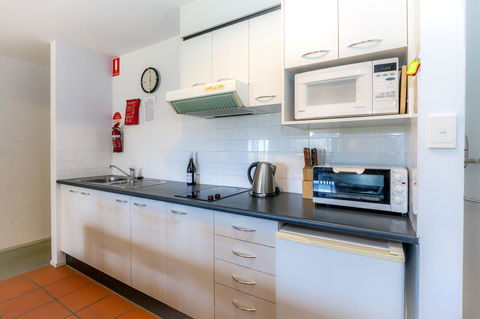 Condo 105 @ Horizons Golf Resort - Salamander Bay NSW - Tourism Bookings 13