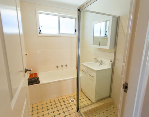 Sunbaker Pet Friendly Awards Finalist 4 Mins Walk To Culburra Beach - Events Australia 25