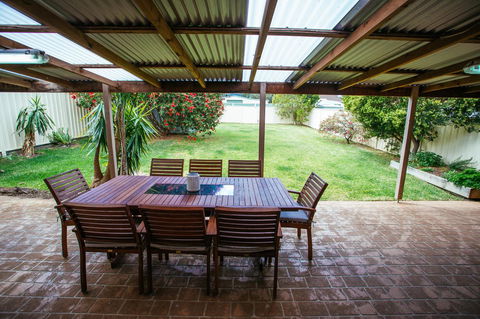 Sunbaker Pet Friendly Awards Finalist 4 Mins Walk To Culburra Beach - Events Australia 29