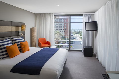 Novotel Newcastle Beach - Tourism Bookings 13