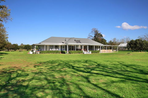 Terara Riverside Retreat - Events Australia 23