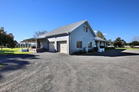 Terara Riverside Retreat - Events Australia 43