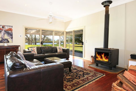 Terara Riverside Retreat - Events Australia 0