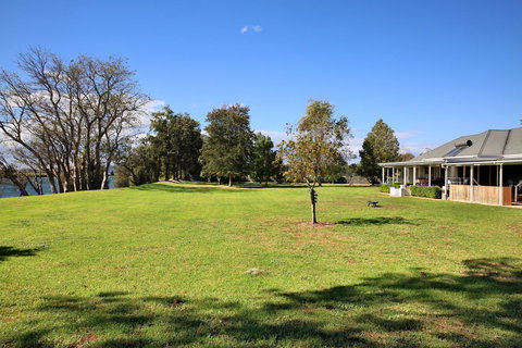 Terara Riverside Retreat - Events Australia 36