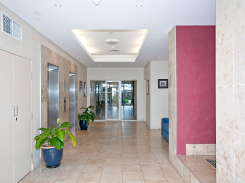 Messines Street, Breakwater Apartment, 104 - Events Australia 14