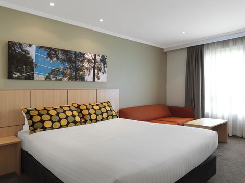 Mercure Sydney Bankstown - Tourism Bookings 13