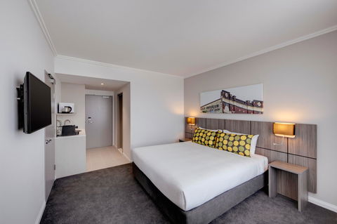 Mercure Sydney Bankstown - Tourism Bookings 18