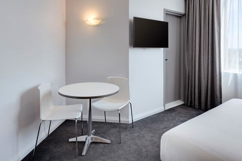 Mercure Sydney Bankstown - Tourism Bookings 26