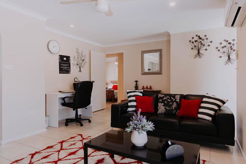 Central Wagga Self Catering Apartment - Events Australia 0