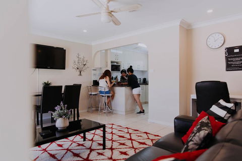 Central Wagga Self Catering Apartment - Events Australia 5