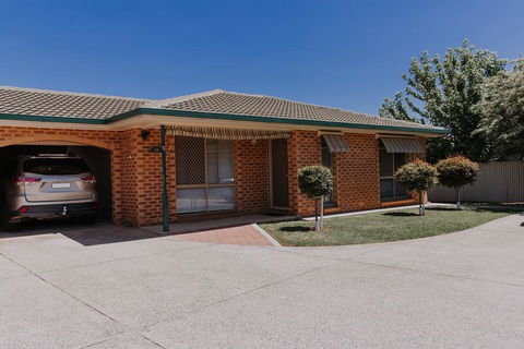 Central Wagga Self Catering Apartment - Events Australia 3