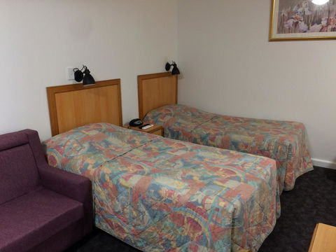 Edgecliff Lodge Motel - Tourism Bookings 17