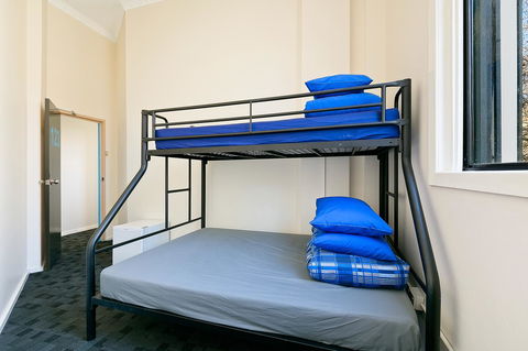Ady's Place Backpackers, Sydney - Tourism Bookings 5