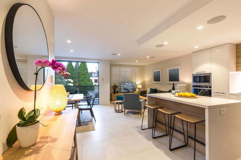 Nobbs Â· Executive 2 Storey Sydney Apartment With Pool - Tourism Bookings 4