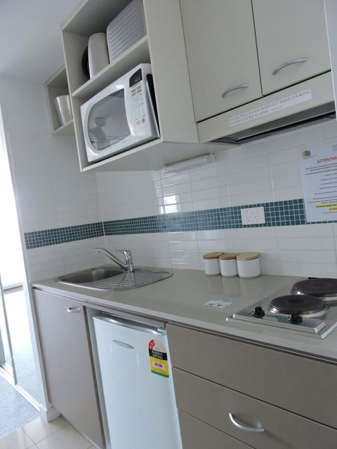 BASE Holidays - Ettalong Beach Premium Apartments - Events Australia 21