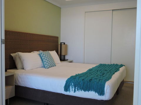 BASE Holidays - Ettalong Beach Premium Apartments - Events Australia 15
